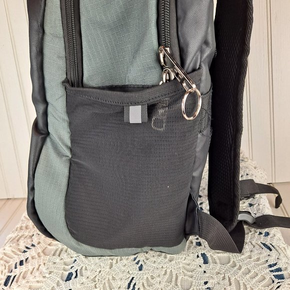 SwissGear Backpack - Picture 4 of 7